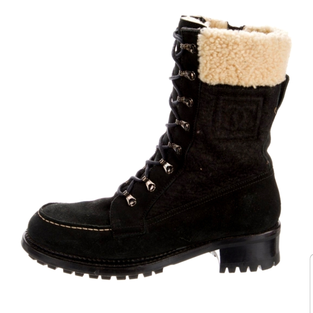 Chanel CC logo   Padlock  Winter Boots